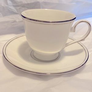 Footed Cup & Saucer Set
Federal Platinum
by LENOX china